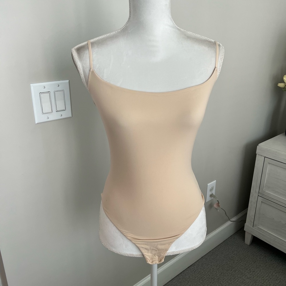 SKIMS Never Worn! Fits Everybody Cami Bodysuit (Nude)